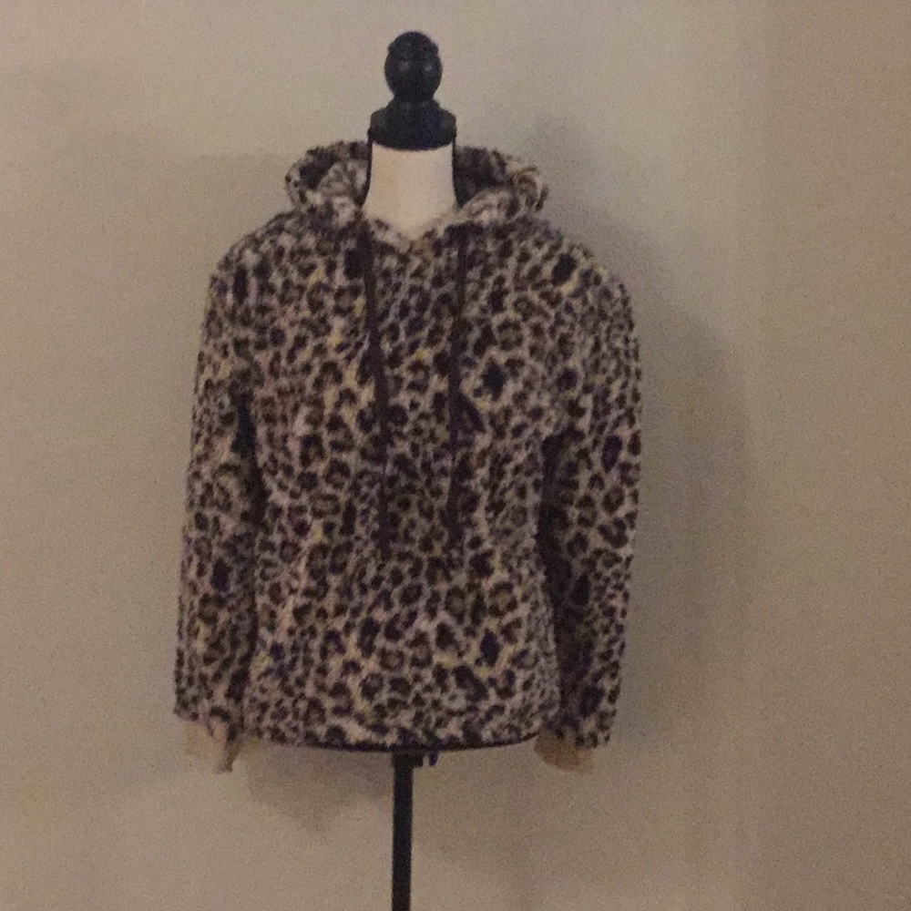 Sherpa hoodie pullover.